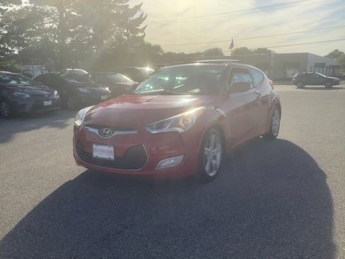 Used 2014 Hyundai Veloster w/ Style Package 02 FWD image 4