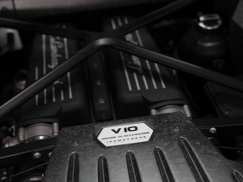 Used 2015 Lamborghini Huracan LP 610-4 AWD/4WD image 44