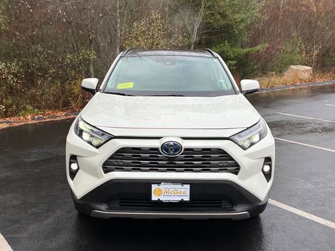 Used 2022 Toyota RAV4 Limited image 3