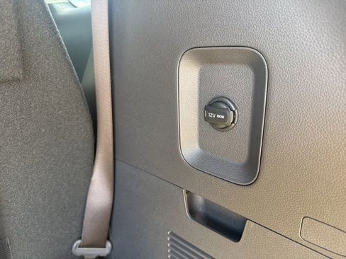 New 2026 Kia Carnival LX image 11