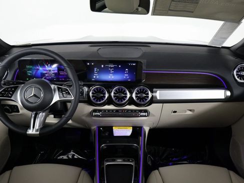 New 2026 Mercedes-Benz GLB 250 image 4