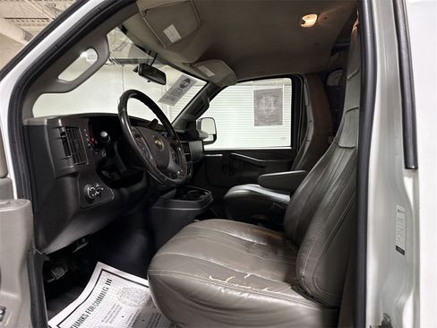 Used 2020 Chevrolet Express 2500 w/ Communications Package image 17