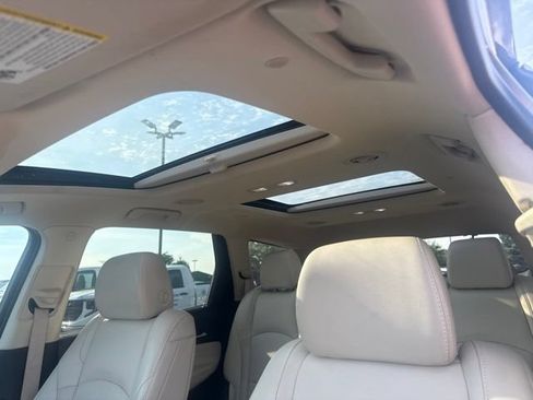 Used 2024 Buick Enclave Essence w/ Experience Buick Package AWD/4WD image 8