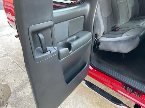 Used 2005 GMC Sierra 1500 SLE w/ Light Duty Power Package image 39