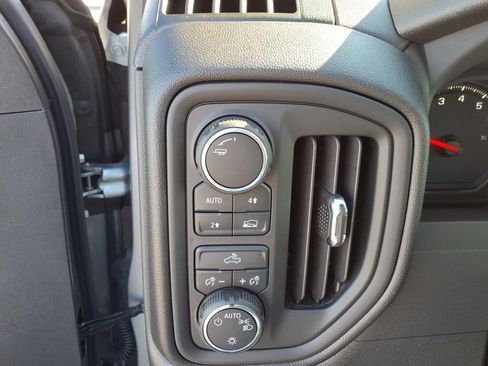 Used 2026 Chevrolet Silverado 1500 Custom image 19