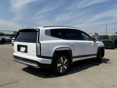 New 2026 Hyundai Ioniq 9 SEL image 10