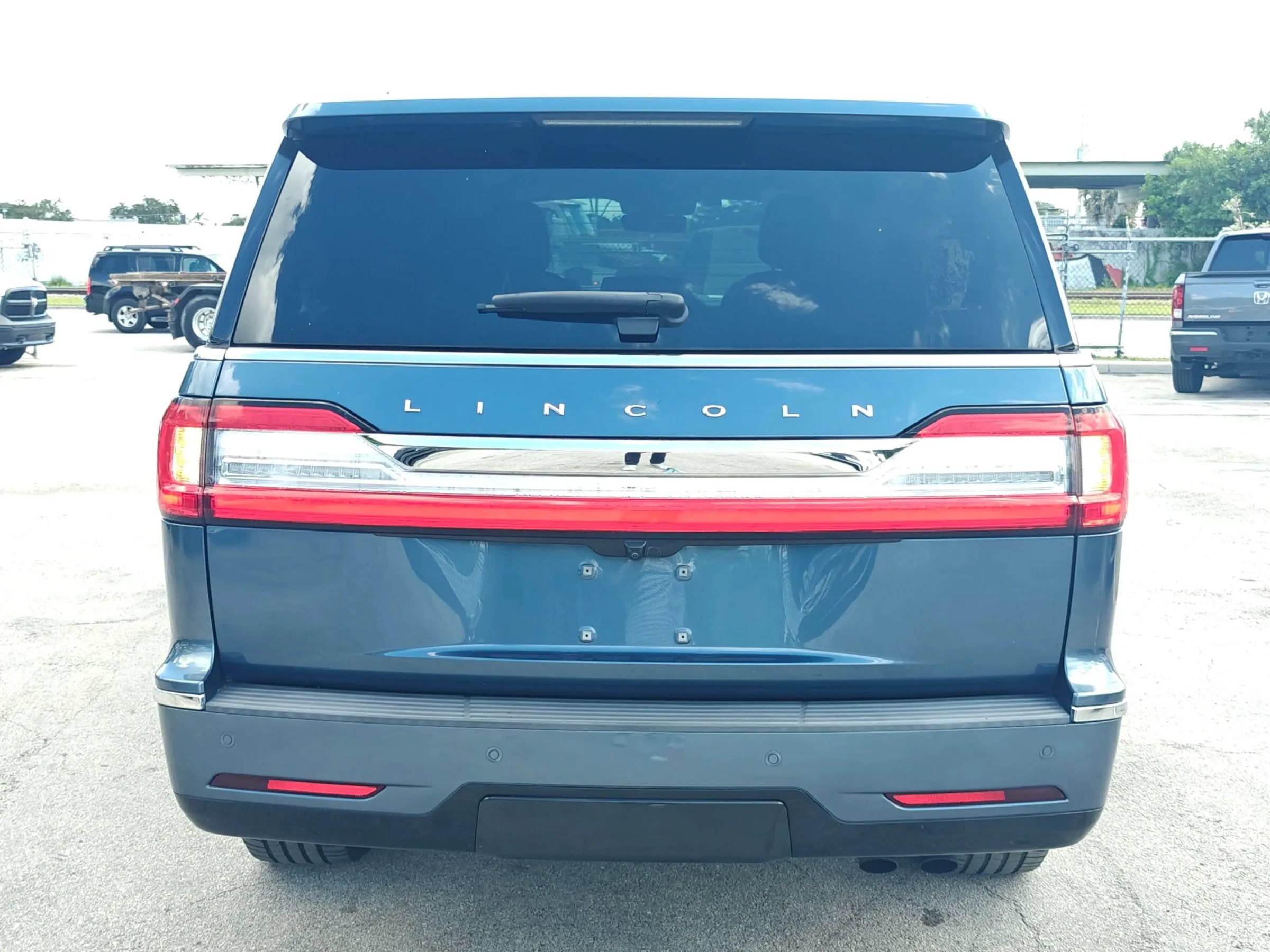 Used 2019 Lincoln Navigator Select RWD image 6