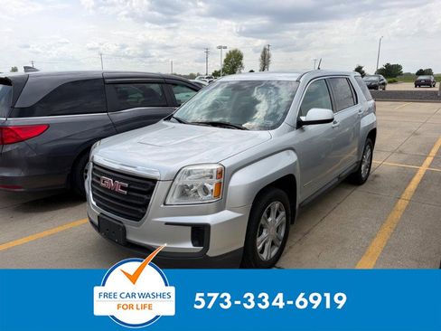 Used 2017 GMC Terrain SLE image 1