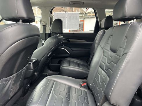 Used 2022 Kia Telluride SX w/ SX Prestige Package image 13