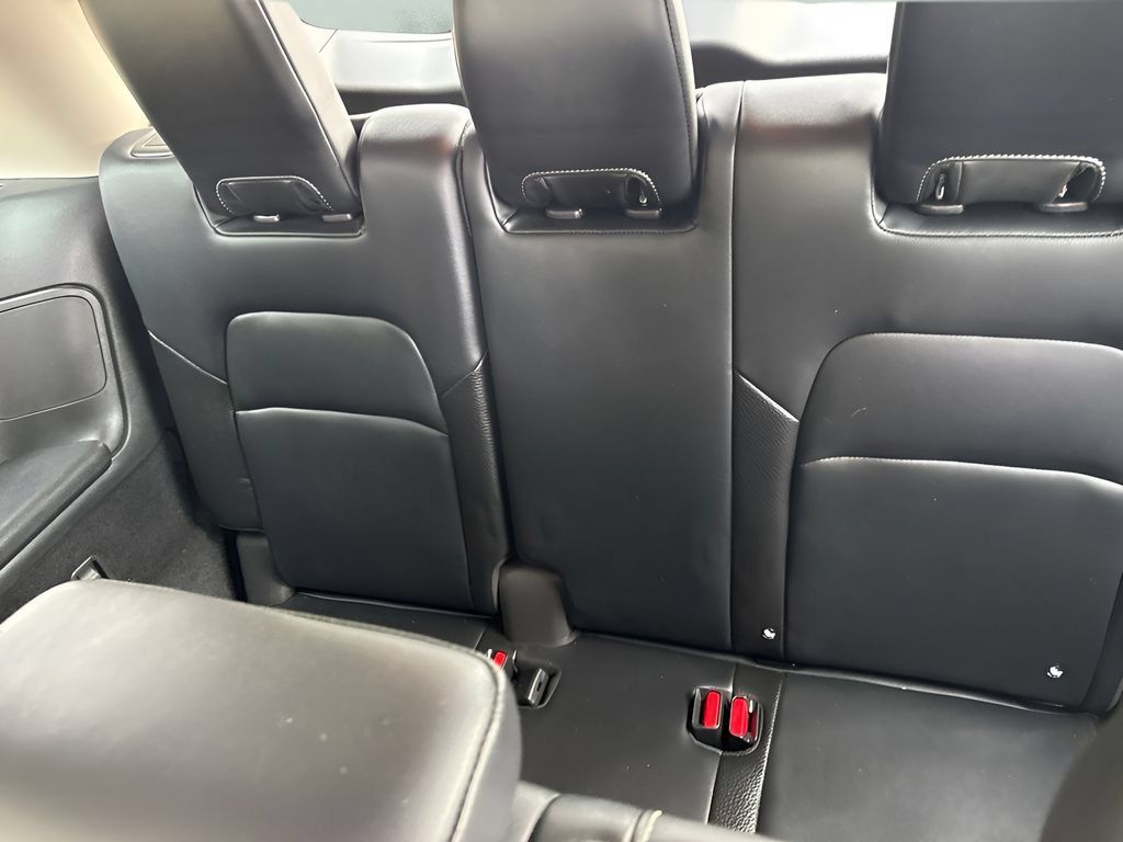 Used 2022 Nissan Pathfinder SL AWD/4WD image 30