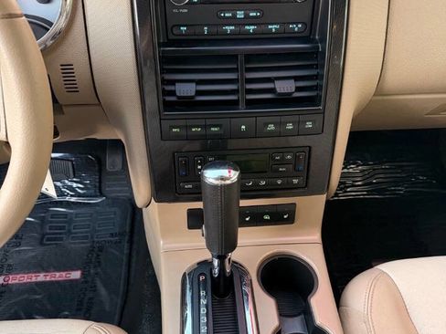 Used 2010 Ford Explorer Sport Trac Limited image 12