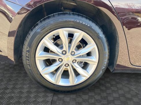 Used 2021 Chevrolet Malibu LT image 34