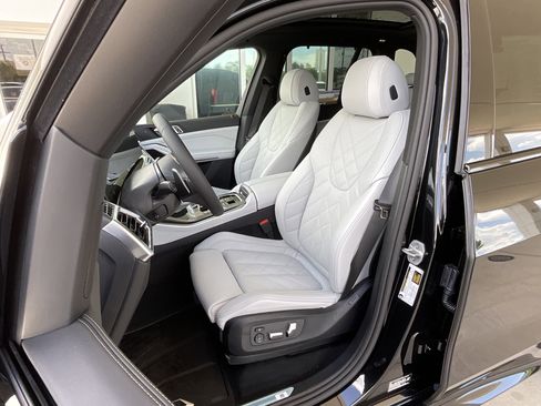 New 2026 BMW X5 sDrive40i w/ M Sport Package image 11