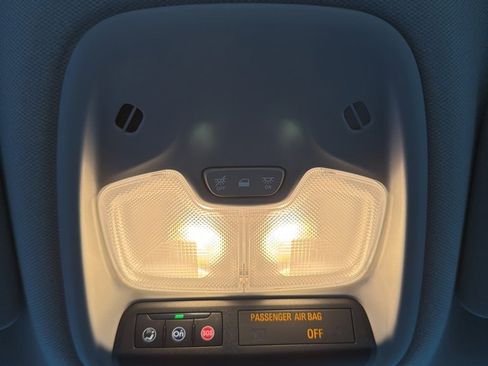 Used 2020 Chevrolet Bolt LT image 33