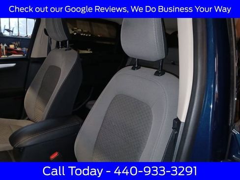 Used 2020 Ford Escape SE image 19