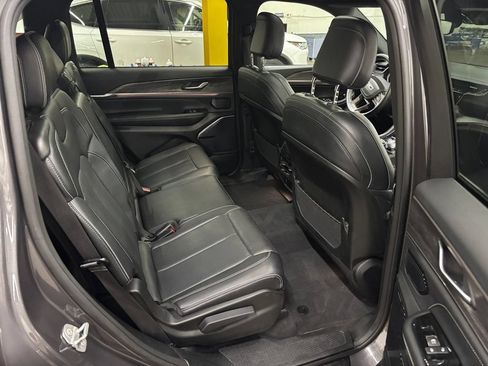 Used 2022 Jeep Grand Cherokee L Overland AWD/4WD image 18