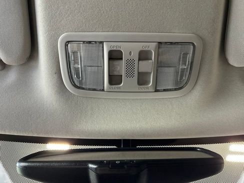 Used 2018 Honda HR-V EX-L image 17