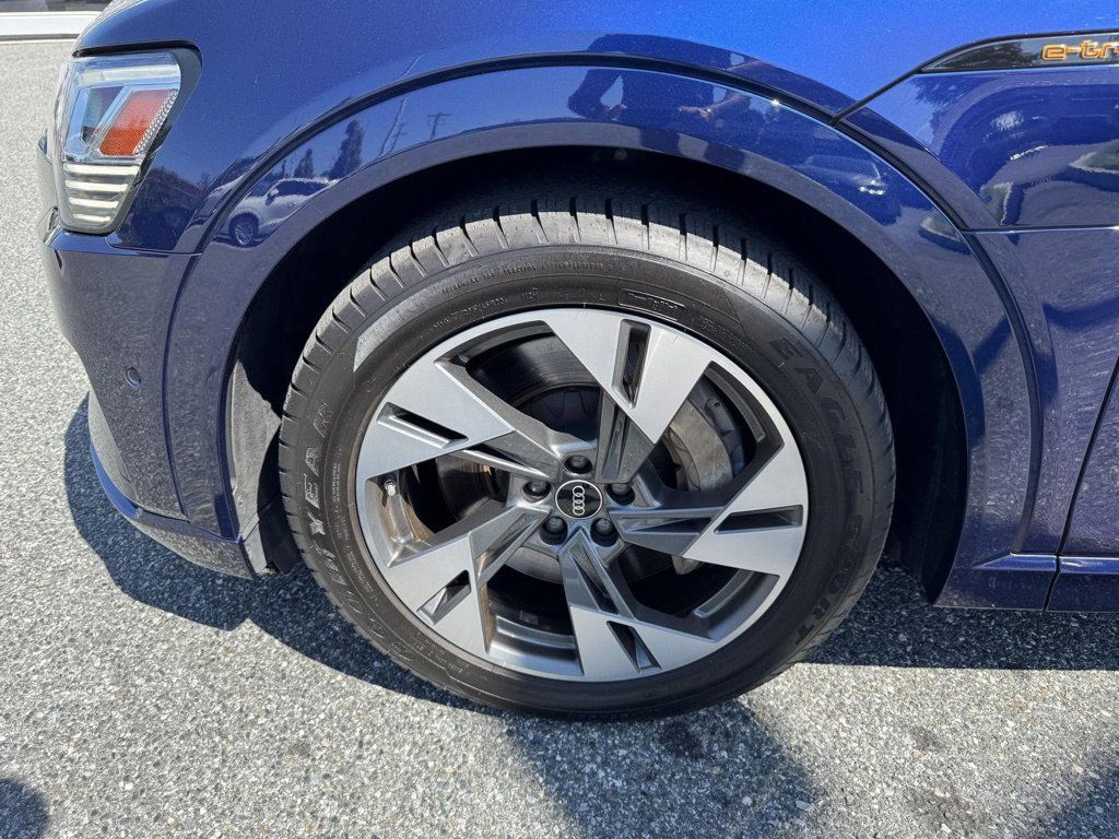 Used 2022 Audi e-tron Premium AWD/4WD image 6