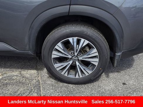 Used 2023 Nissan Rogue SV image 12
