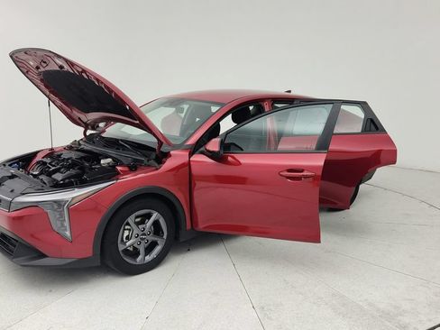 Used 2025 Kia K4 FWD image 10