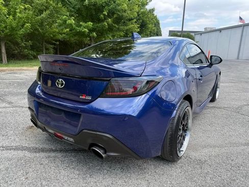 Used 2025 Toyota GR86 Premium w/ ALL Weather Mat Package (TMS) RWD image 3