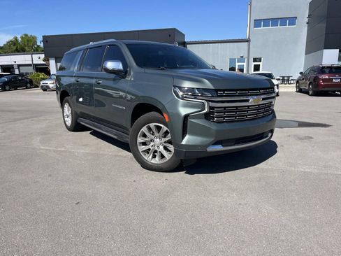 Used 2023 Chevrolet Suburban Premier AWD/4WD image 1