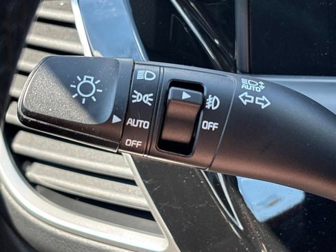 Certified 2025 Kia Seltos S AWD/4WD image 22