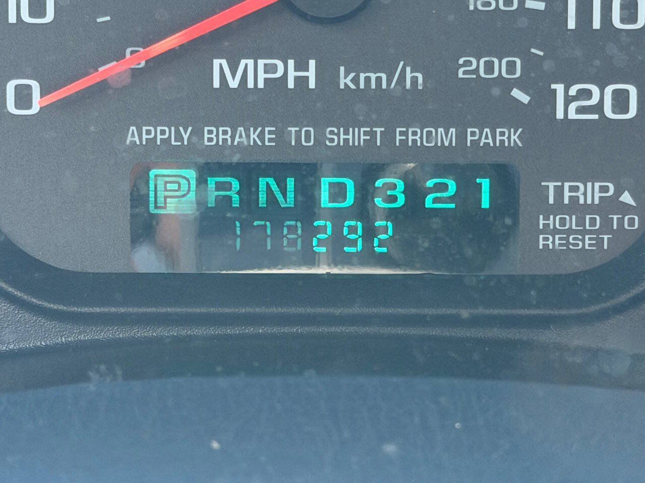Used 2001 Chevrolet Impala w/ Preferred Equipment Group FWD image 16