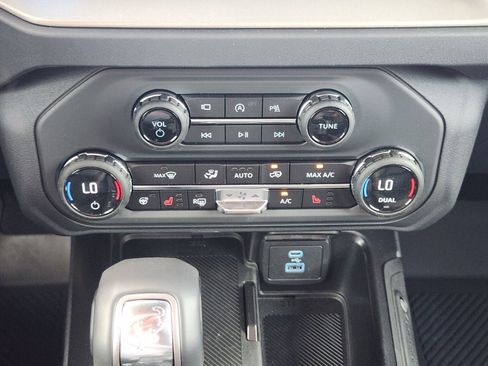 New 2025 Ford Bronco Outer Banks image 17