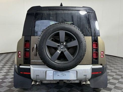 Certified 2024 Land Rover Defender 110 SE image 7