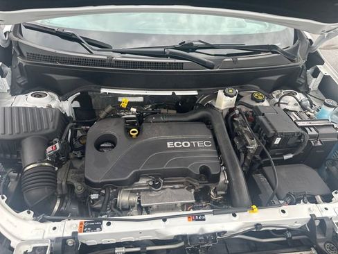 Used 2022 Chevrolet Equinox RS w/ RS Leather Package image 26