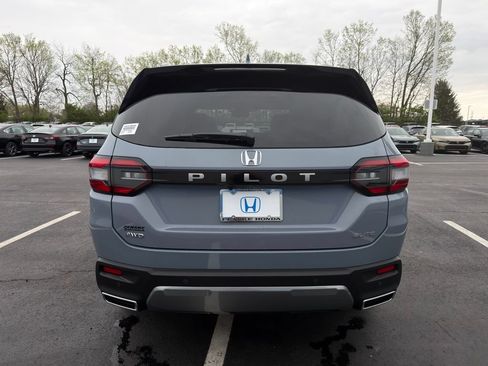 Used 2026 Honda Pilot Elite image 4