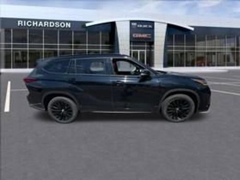 Used 2023 Toyota Highlander XSE AWD/4WD image 14
