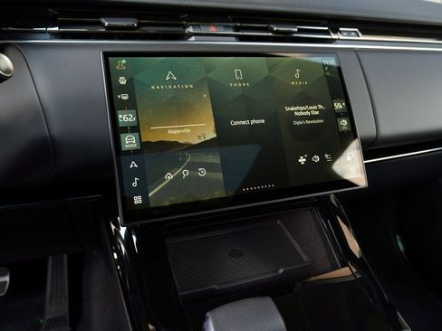 Used 2025 Land Rover Range Rover Sport Dynamic SE image 20