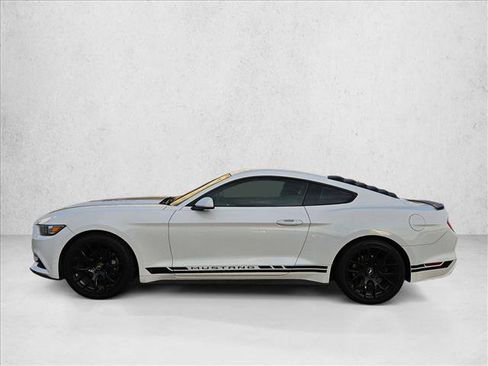 Used 2015 Ford Mustang Coupe RWD image 8