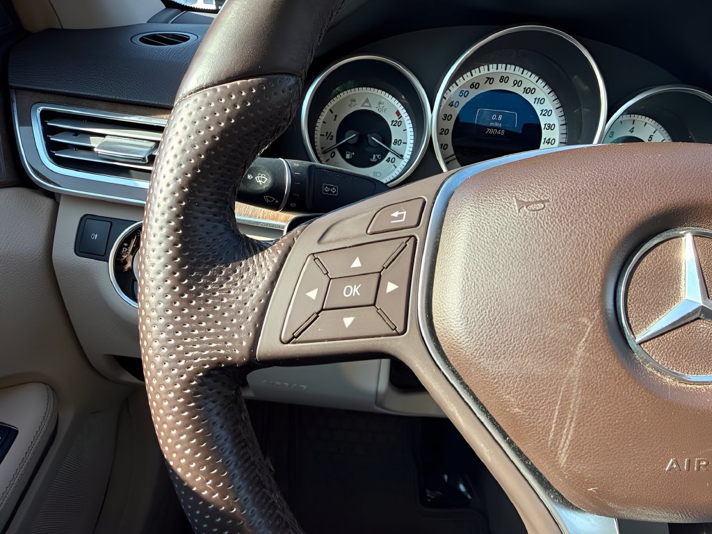 Used 2014 Mercedes-Benz E 350 4MATIC Sedan image 16