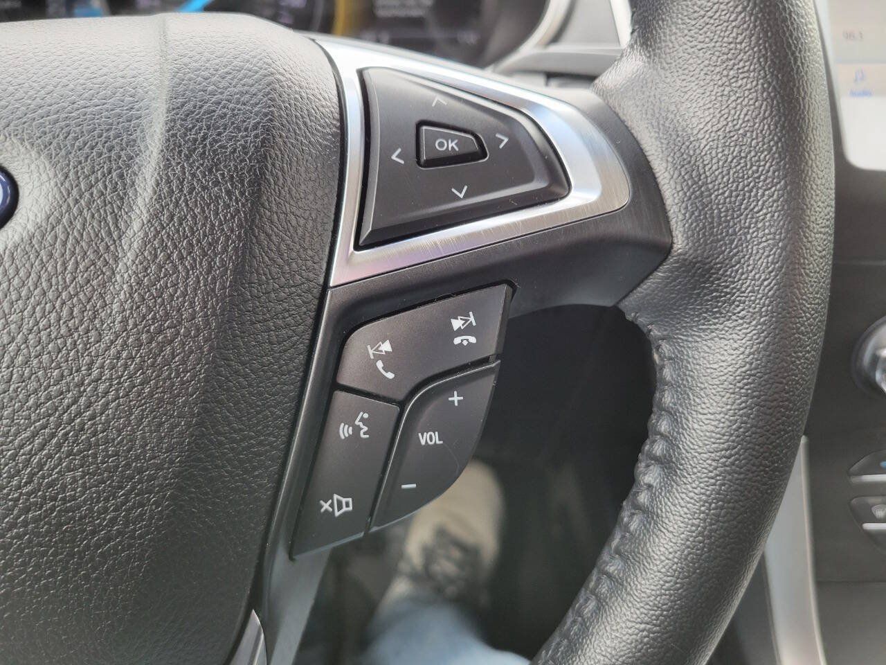 Used 2020 Ford Edge SEL AWD/4WD image 20