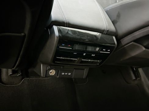 Used 2025 Acura MDX SH-AWD w/ Technology Package image 29