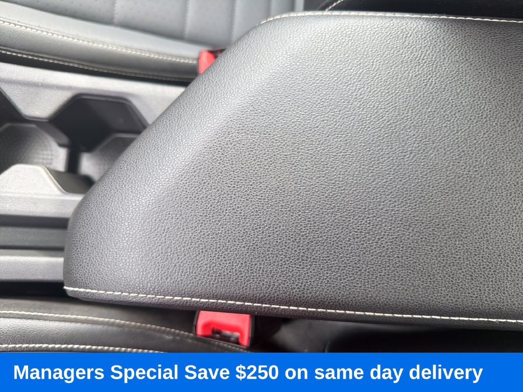 Used 2025 Volkswagen Jetta SE FWD image 22