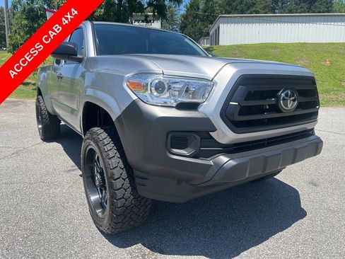 Used 2020 Toyota Tacoma SR AWD/4WD image 1