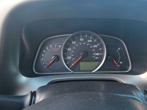 Used 2013 Toyota RAV4 XLE image 15