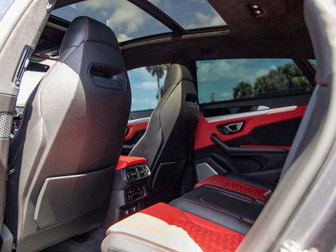 Used 2019 Lamborghini Urus AWD/4WD image 37