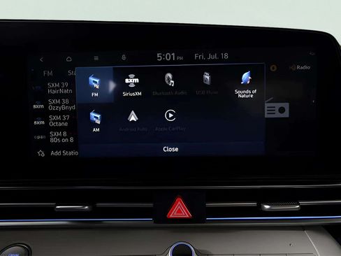 Used 2025 Hyundai Elantra Limited FWD image 15