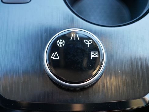 Certified 2022 Nissan Rogue SV image 31