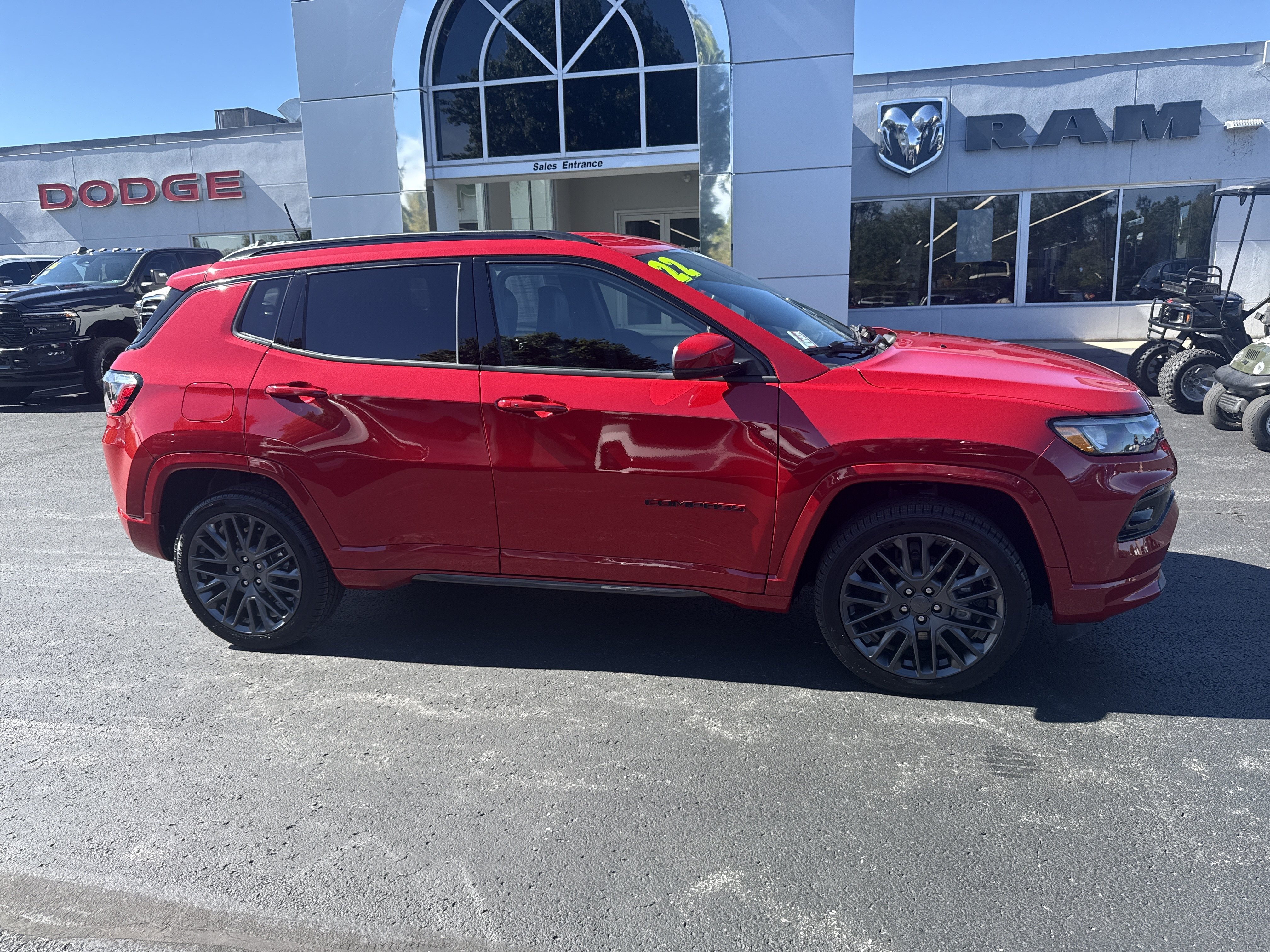 Used 2022 Jeep Compass Limited AWD/4WD image 2