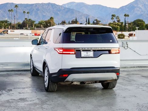 Used 2024 Land Rover Discovery S image 7