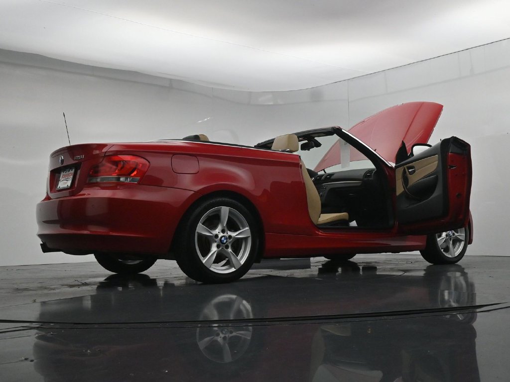 Used 2012 BMW 128i Convertible RWD image 40