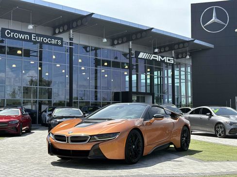 Used 2019 BMW i8 Roadster AWD/4WD image 1