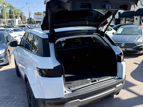 Used 2018 Land Rover Range Rover Evoque SE AWD/4WD image 10