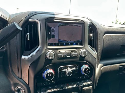 Used 2021 GMC Sierra 1500 Denali w/ Denali Ultimate Package AWD/4WD image 17